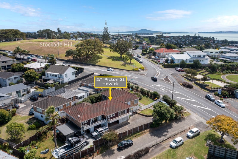 2/1 Picton Street, Howick, Auckland - Carousel 2