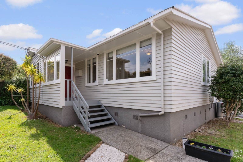 7A Lanark Place, Glen Innes, Auckland - Carousel 2