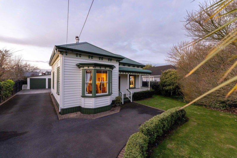 93 Brookfield Street, Hamilton East, Hamilton - Carousel 1