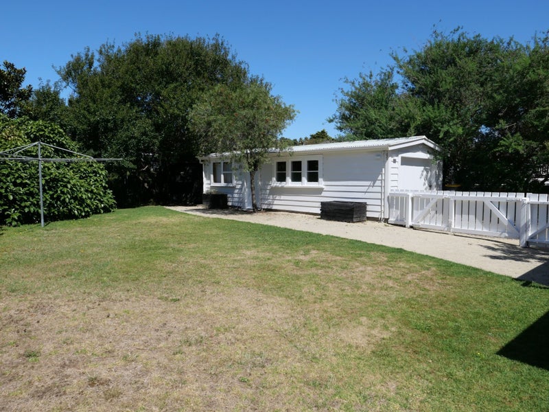 16 Renown Road, Raumati South, Paraparaumu - Carousel 16