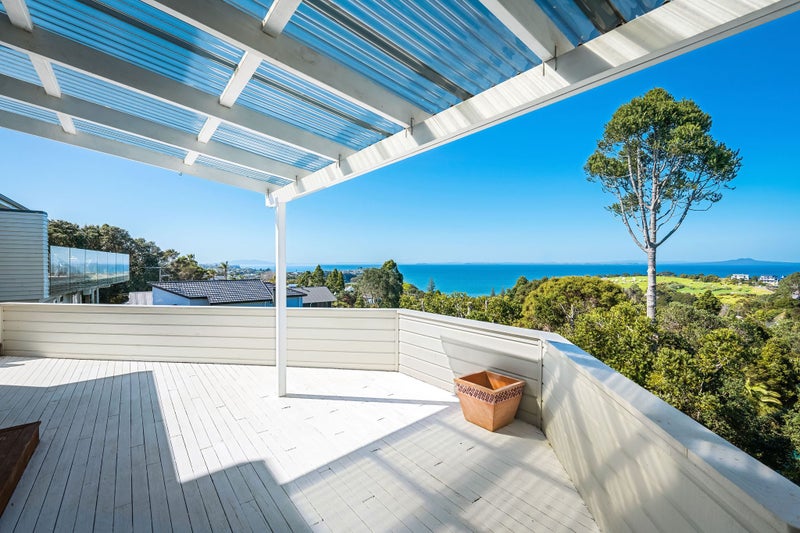 90 Wade River Road, Stanmore Bay, Whangaparaoa - Carousel 1