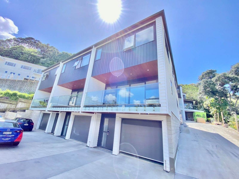 2/874A Mount Eden Road, Three Kings, Auckland - Carousel 1