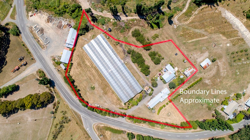 165 Governors Bay - Teddington Road, TEDDINGTON, LYTTELTON - Carousel 14