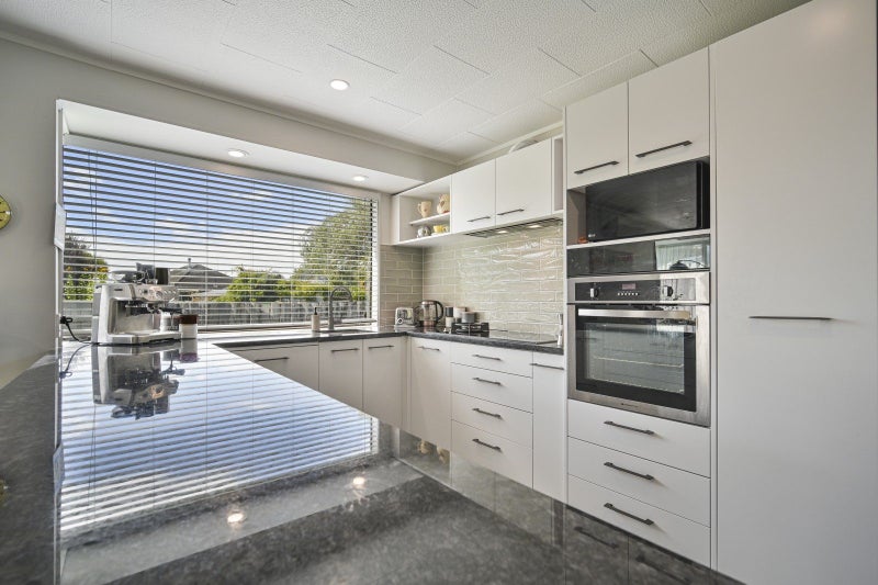 704A Oak Road, Akina, Hastings - Carousel 2