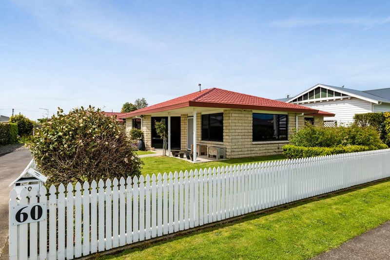 60 Disraeli Street, Hawera - Carousel 1
