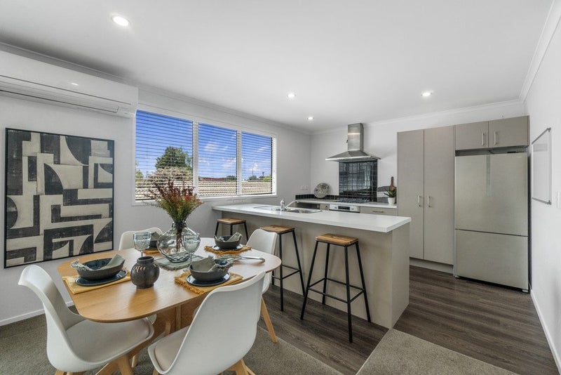 3/6 Page Place, Hamilton East, Hamilton - Carousel 1