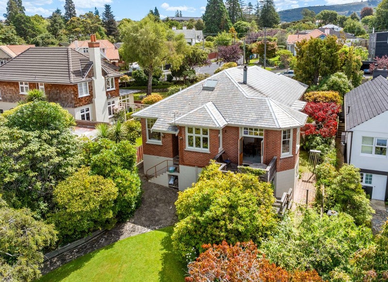 84 Grendon Street, Maori Hill, Dunedin - Carousel 1