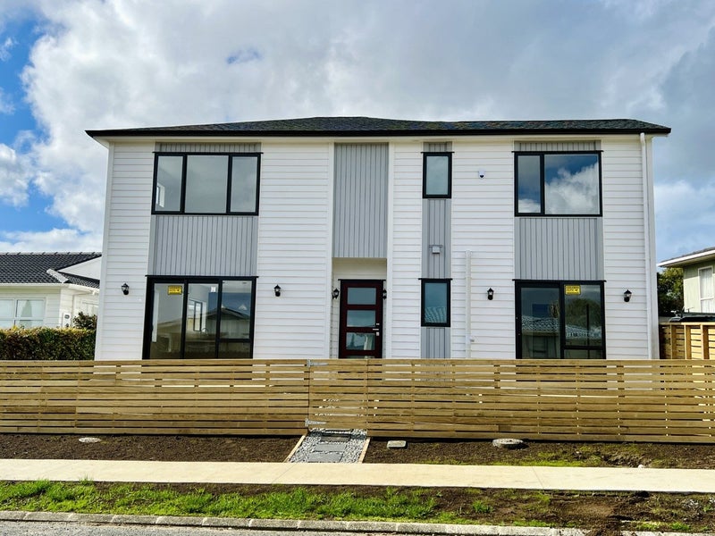 7A Tupaki Place, Pakuranga Heights, Auckland - Carousel 1