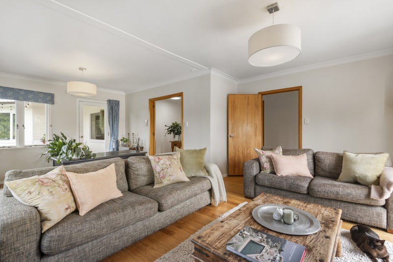 27 Creamer Avenue, Belmont, Auckland - Carousel 2