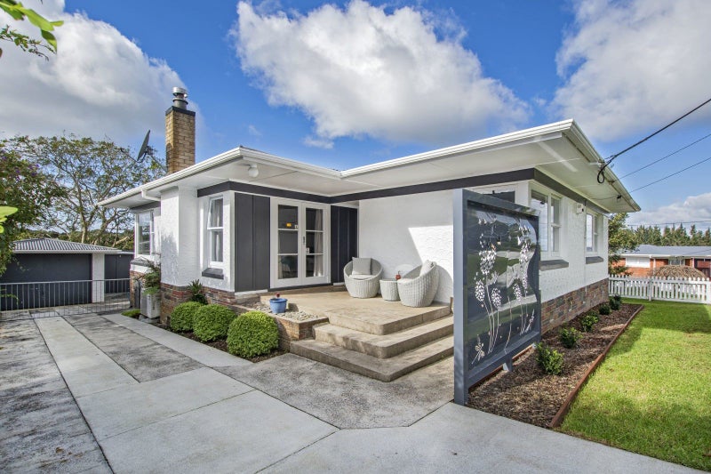49 Fisher Terrace, Kamo, Whangarei - Carousel 1