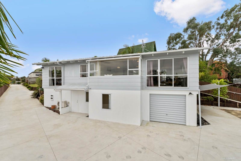 34 Brian Crescent, Stanmore Bay, Whangaparāoa - Carousel 1