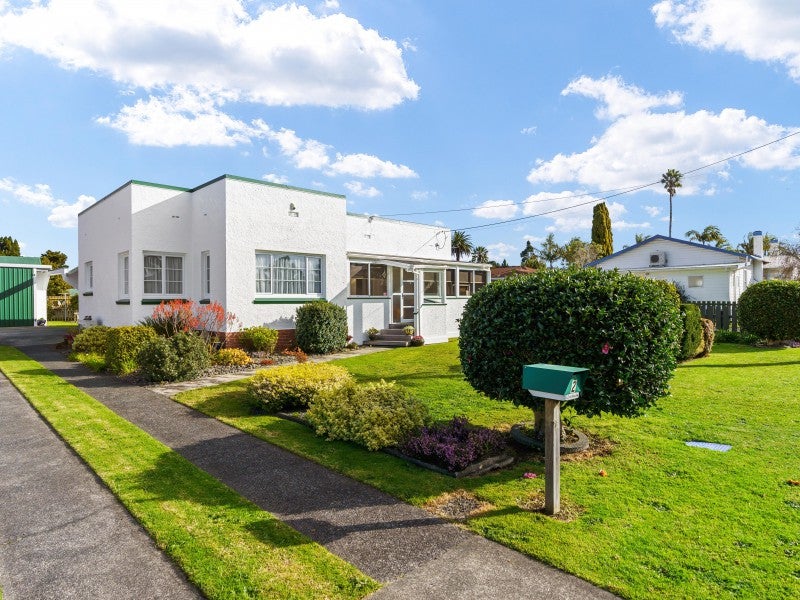 2 Brighton Road, Kensington, Whangarei - Carousel 1