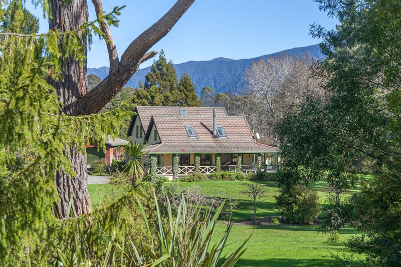 7 Fraser Road, Rangihaeata - Carousel 2