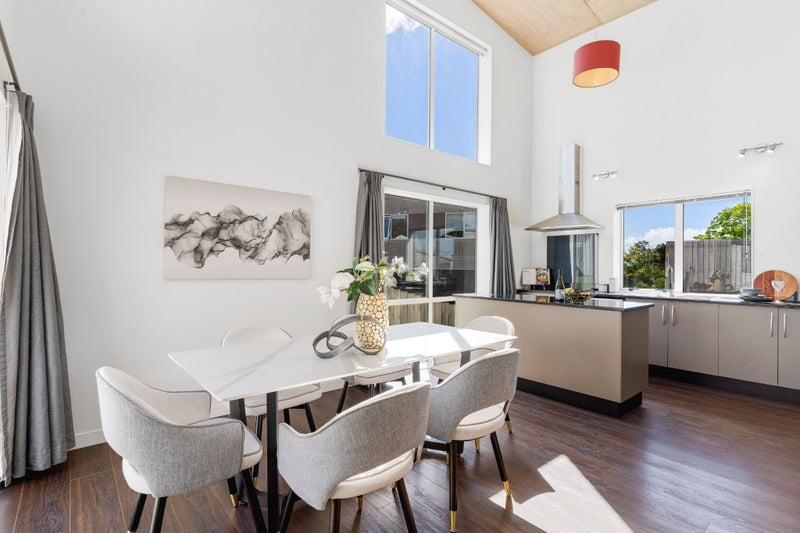 561B Glenfield Road, Glenfield, Auckland - Carousel 1