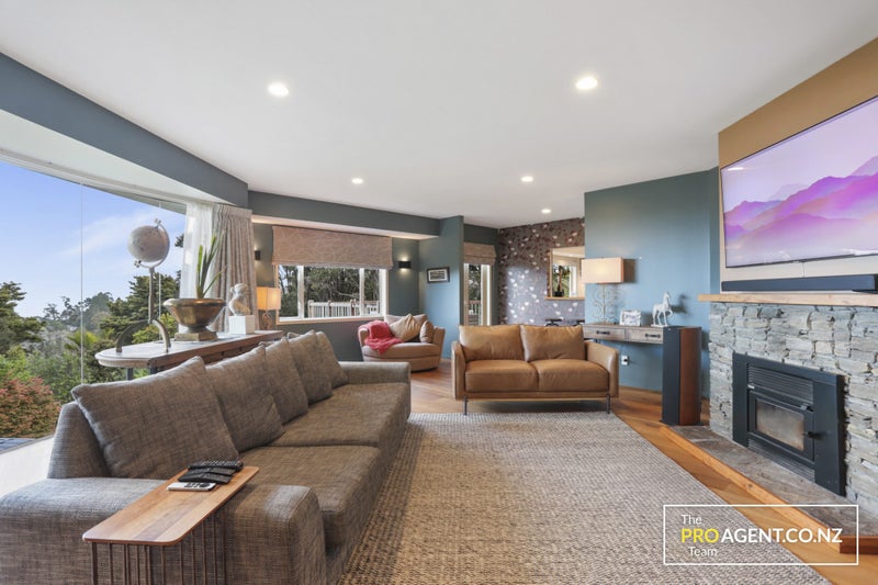 9H Laingholm Drive, Laingholm, Auckland - Carousel 2