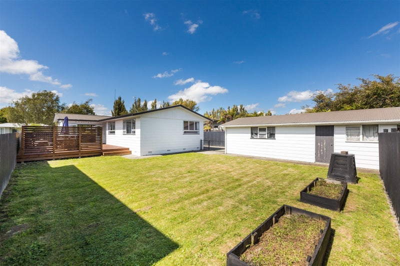 22 Ruamahanga Crescent, Terrace End, Palmerston North - Carousel 20