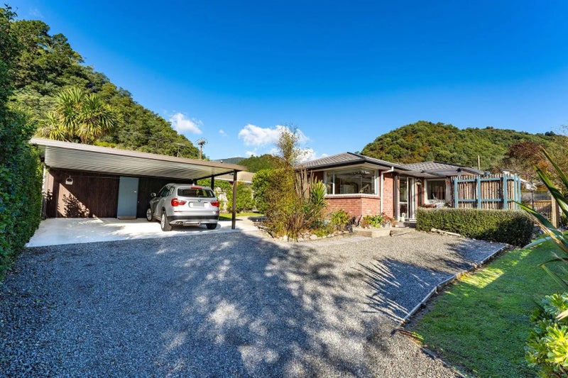 20 George Street, Picton, Picton - Carousel 1