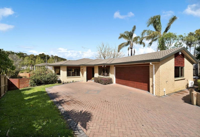 16 Widdison Place, Albany, Auckland - Carousel 1