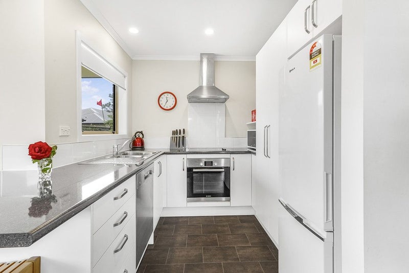 18 Stan Heather Drive, Glenview, Hamilton - Carousel 2