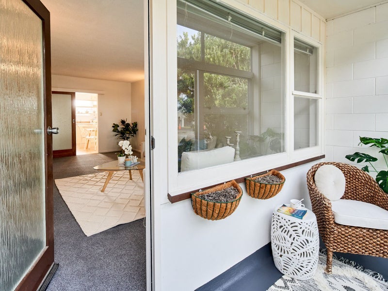 27A Brussels Street, Miramar, Wellington - Carousel 2