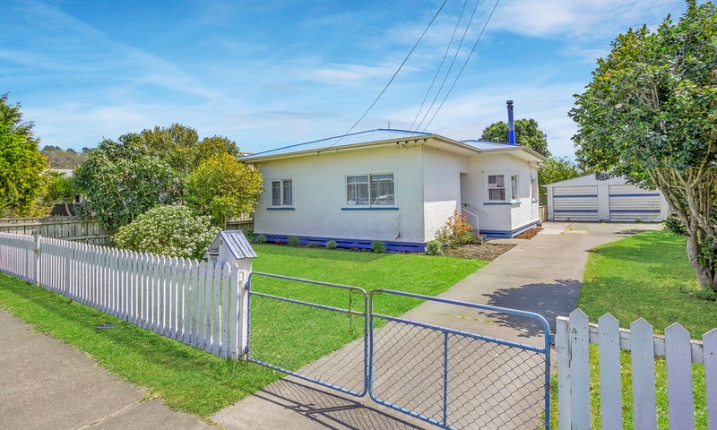 6 Maki Street, Kaiti, Gisborne - Carousel 1