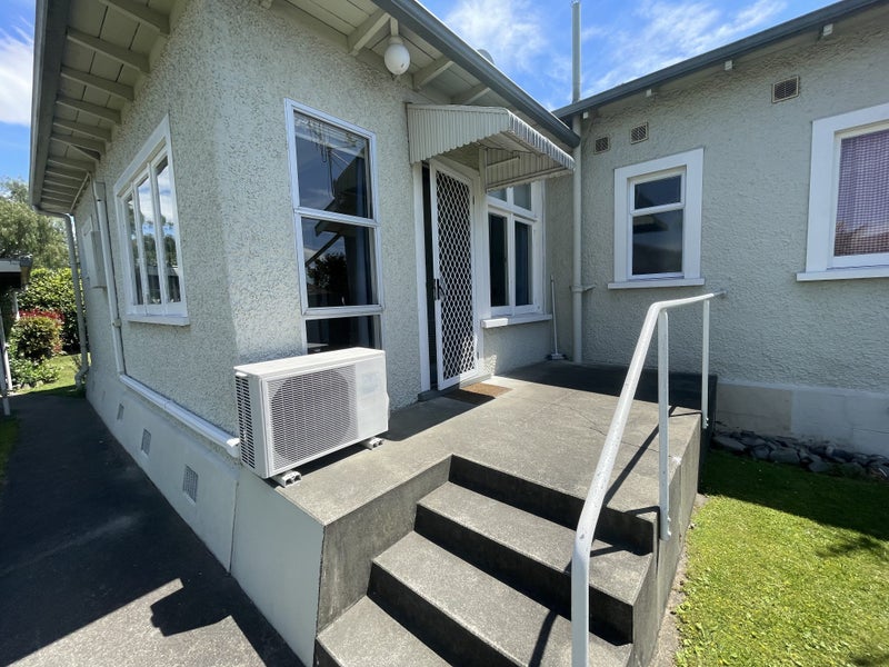 705 Avenue Road West, Saint Leonards, Hastings - Carousel 1