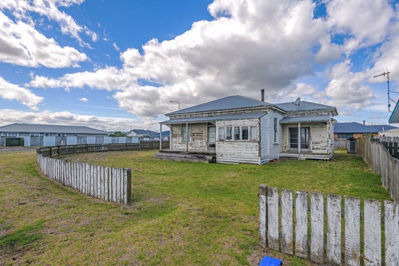 66 Andrews Street, Foxton Beach, Foxton - Carousel 1
