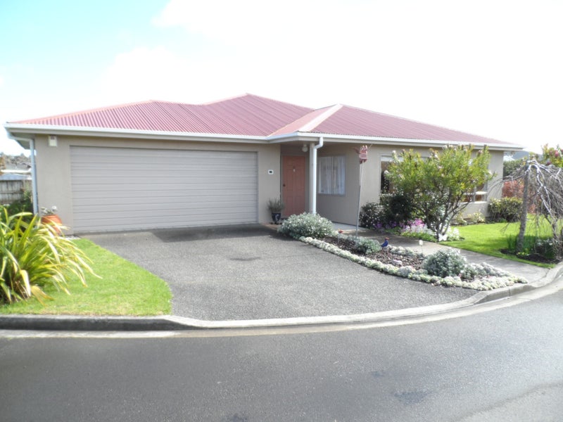 12 Waharua Place, Tawhero, Whanganui - Carousel 1