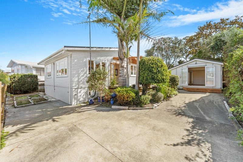 10 Brandon Road, Manly, Whangaparaoa - Carousel 1