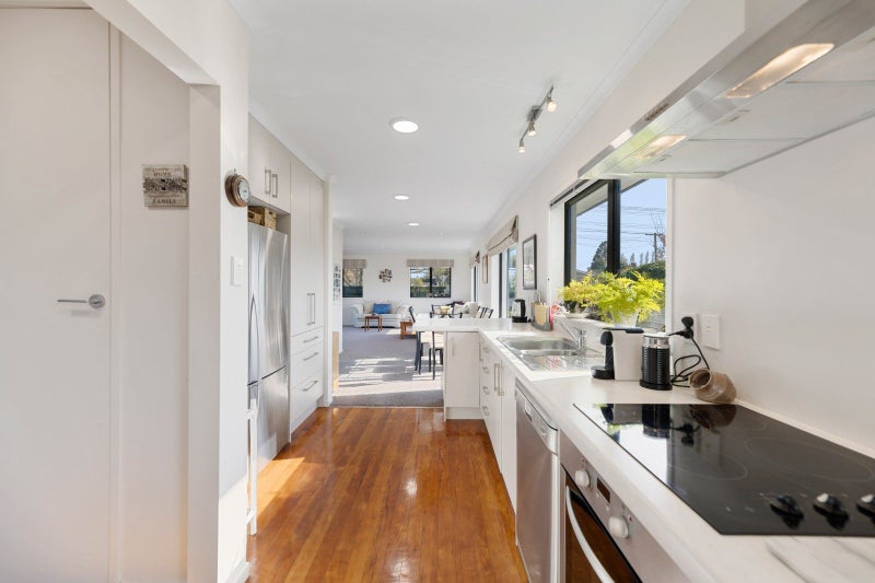 32 Donny Avenue, Chartwell, Hamilton - Carousel 1