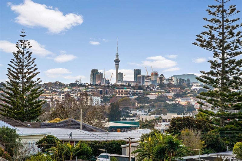 13/17 Parker Avenue, New Lynn, Auckland - Carousel 2
