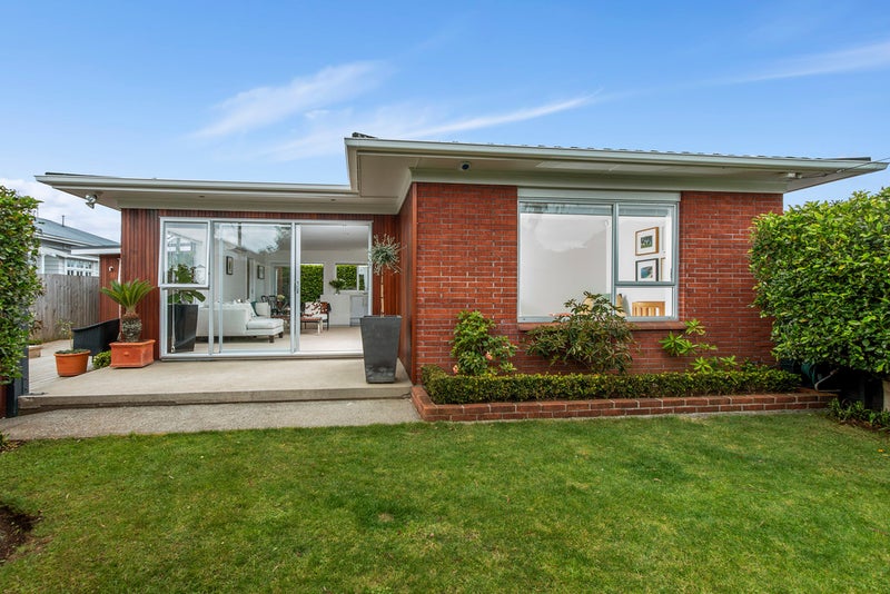 43A Amaru ROAD, One Tree Hill, Auckland - Carousel 1