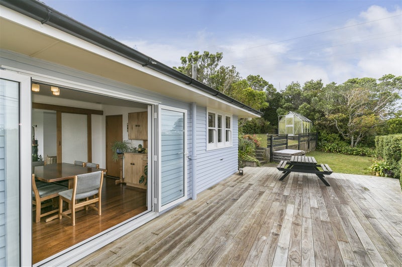 105 Black Rock Road, Newlands, Wellington - Carousel 1