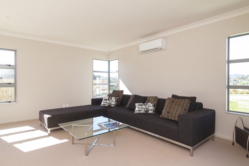 84 Staithes Drive North, Whitby, Porirua - Carousel 19