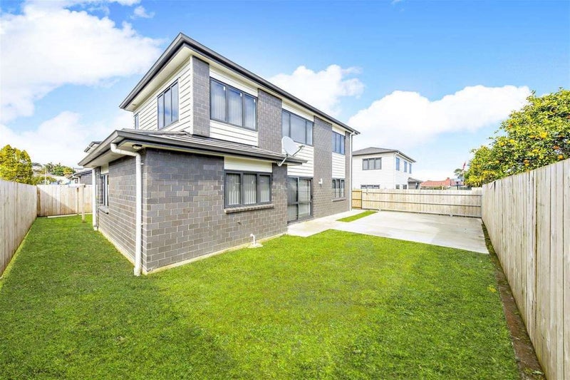 26A Wayne Drive, Mangere, Auckland - Carousel 1