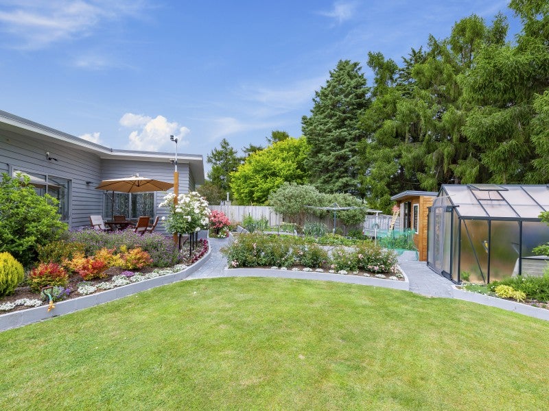8 Nursery Lane, Taupo - Carousel 2
