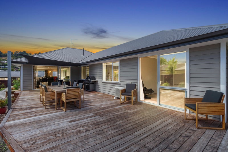 31 Albert Terrace, Saint Martins, Christchurch - Carousel 1