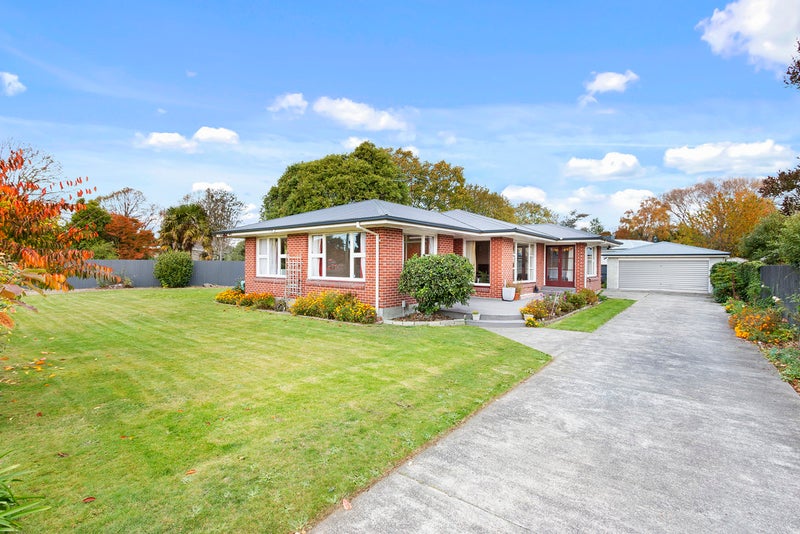 117 Brookside Terrace, Bryndwr, Christchurch - Carousel 1
