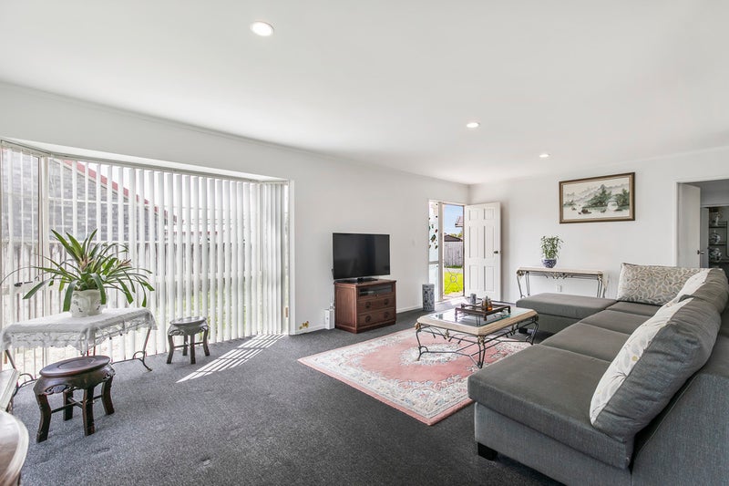 16 Heathridge Place, Burswood, Auckland - Carousel 2