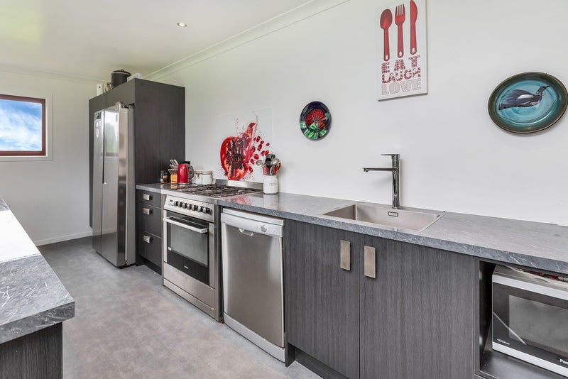 400A Owhiwa Road, Onerahi - Carousel 2