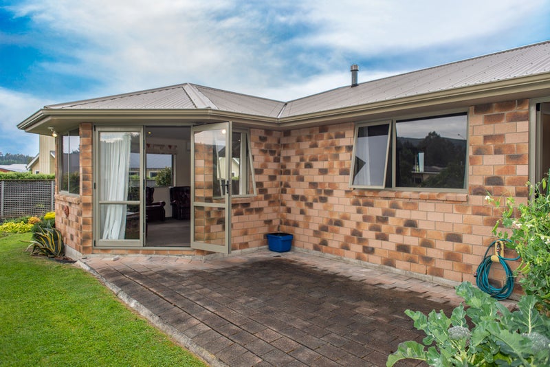 21 Duxford Crescent, Fairfield, Dunedin - Carousel 2