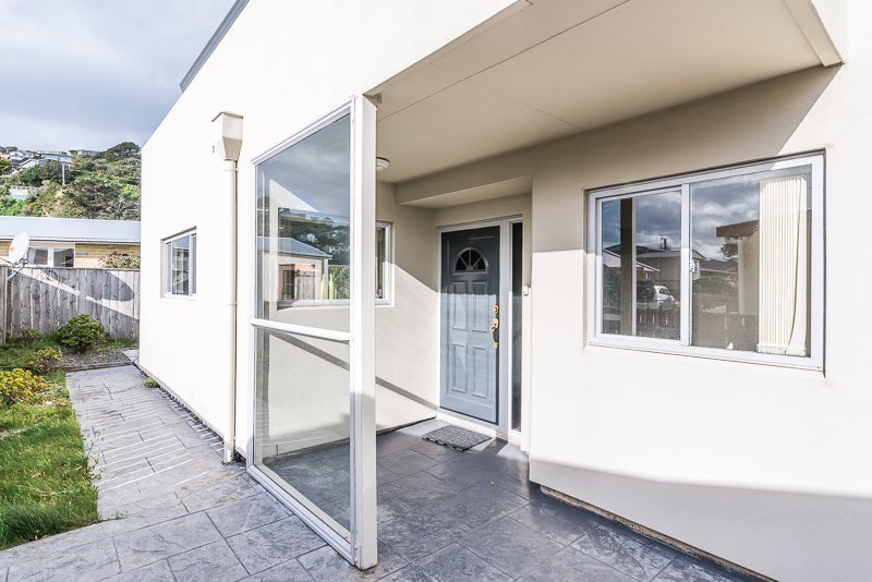 30A Argentine Avenue, Miramar, Wellington - Carousel 2