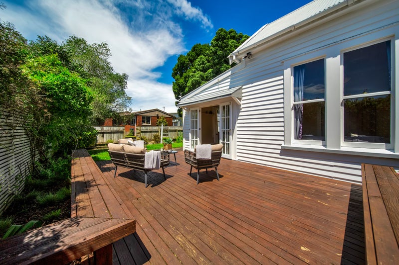 47 Doralto Road, Frankleigh Park, New Plymouth - Carousel 35