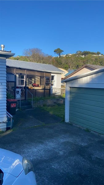 19 Petherick Crescent, Johnsonville, Wellington - Carousel 1