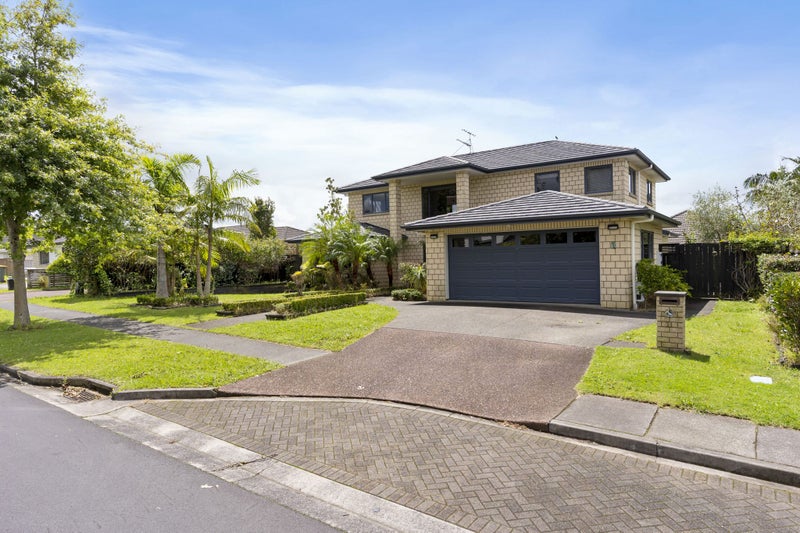 21 English Oak Drive, Schnapper Rock, Auckland - Carousel 1