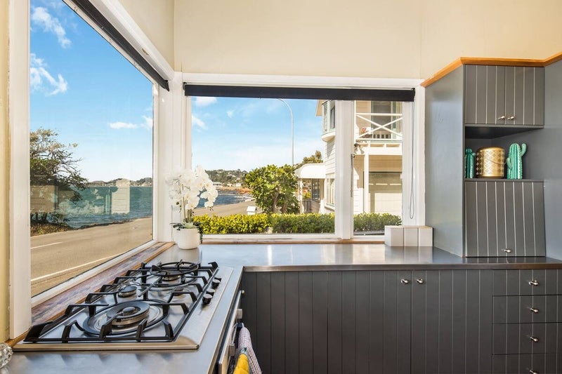 301 Karaka Bay Road, Karaka Bays, Wellington - Carousel 2