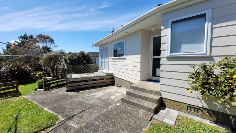 22 Jasmine Grove, Maungaraki, Lower Hutt - Carousel 10