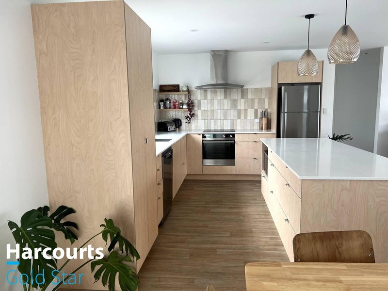4 Moet Crescent, Waihi Beach, Waihi Beach - Carousel 2
