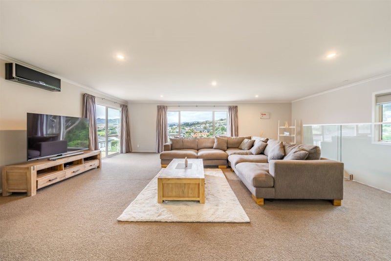 23A Seagull Place, Whitby, Porirua - Carousel 2