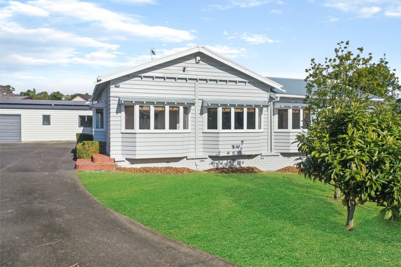 14 Scarlet Oak Drive, Schnapper Rock, Auckland - Carousel 1